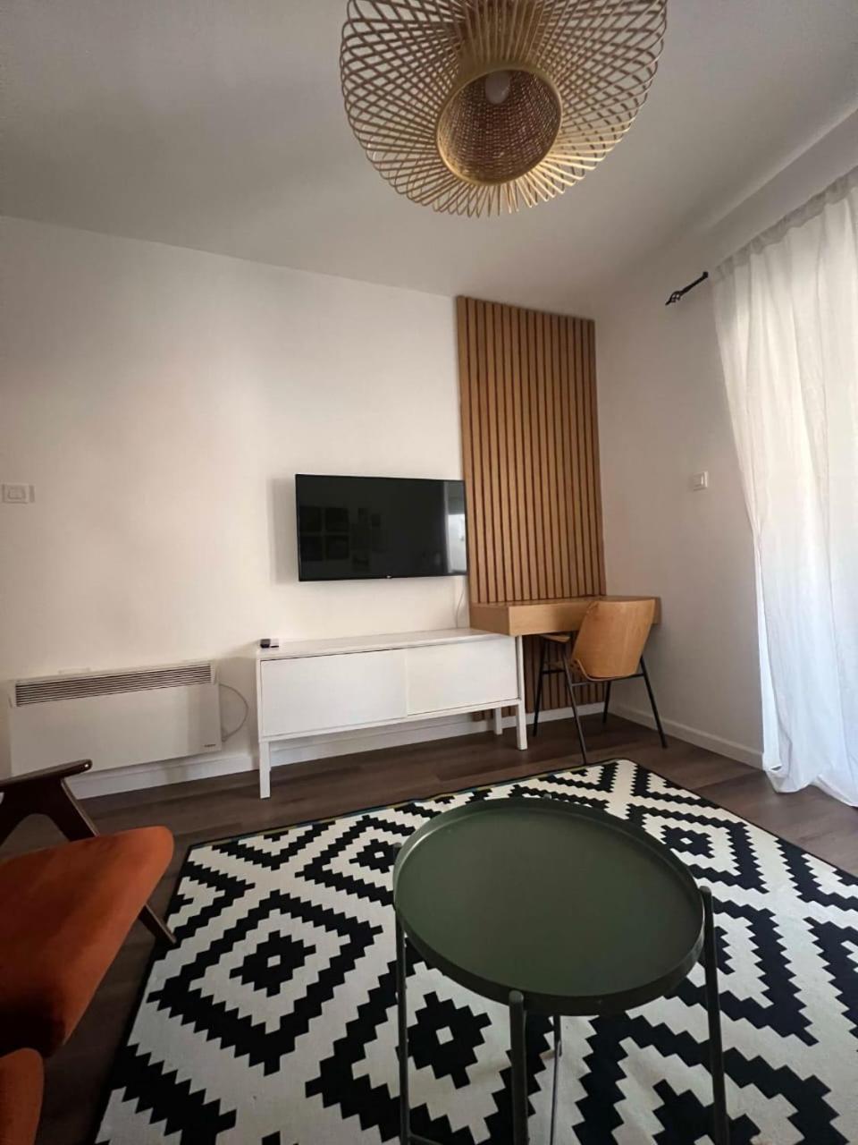 Lamada One Bedroom דירה בודווה